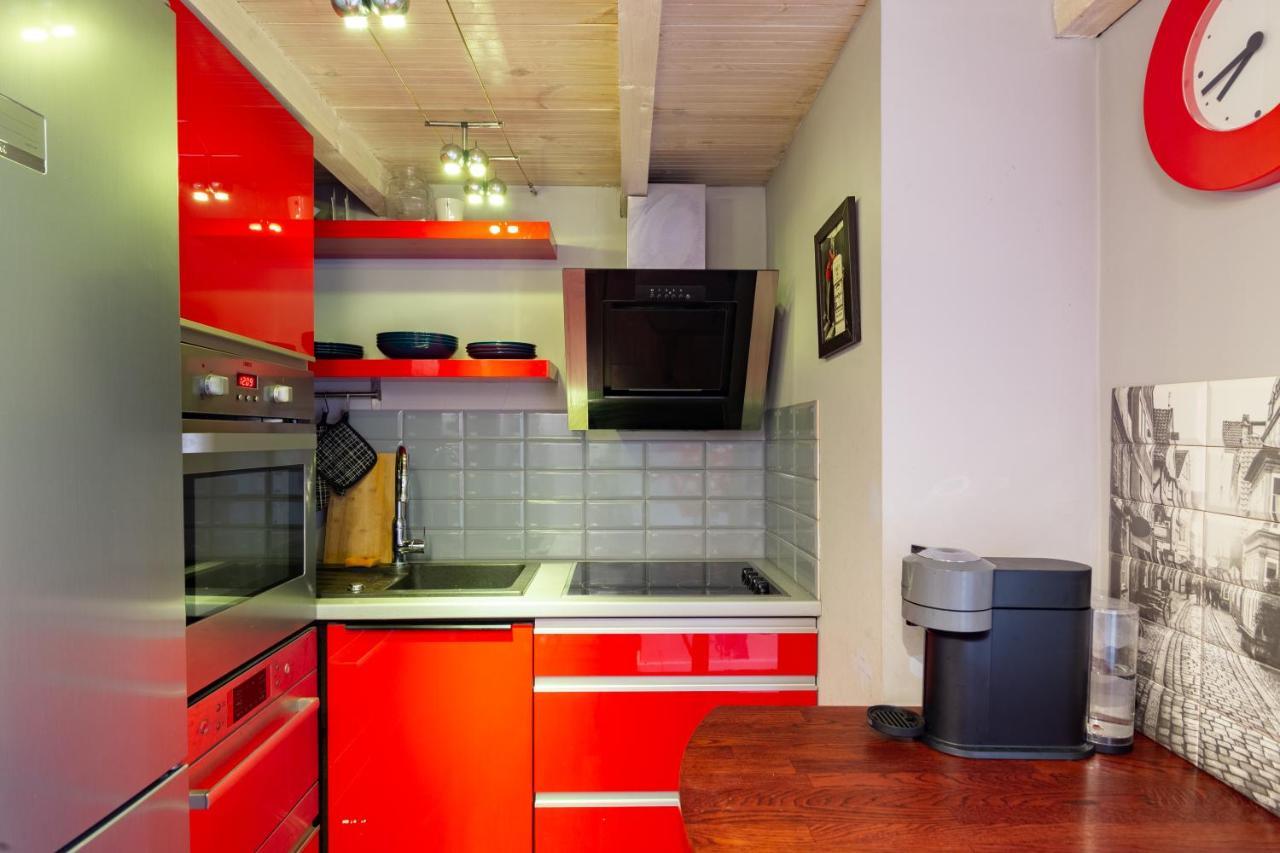 Lilly Apartment Main Train Station Old Town By The Castle Suites Krakow Luaran gambar