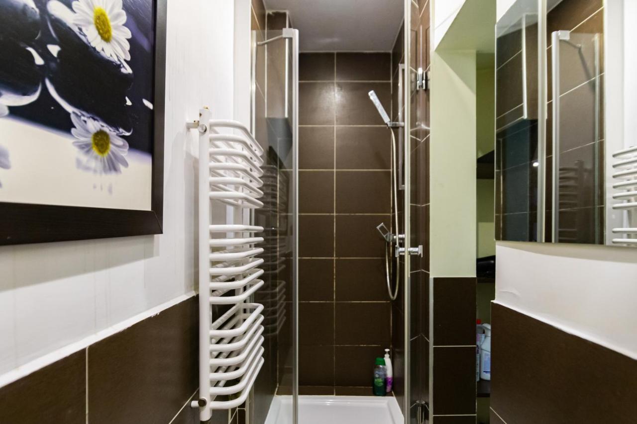 Lilly Apartment Main Train Station Old Town By The Castle Suites Krakow Luaran gambar