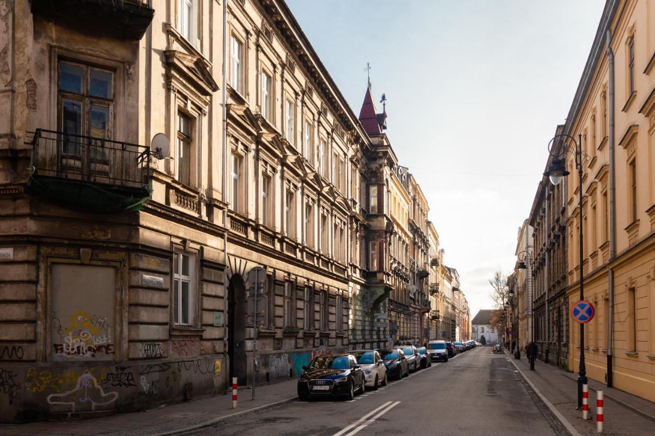 Lilly Apartment Main Train Station Old Town By The Castle Suites Krakow Luaran gambar