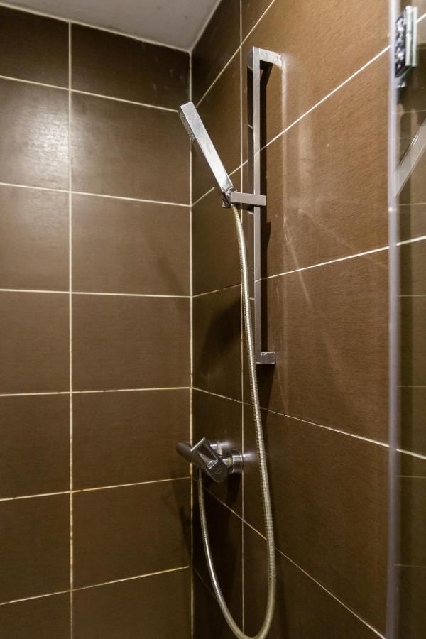 Lilly Apartment Main Train Station Old Town By The Castle Suites Krakow Luaran gambar